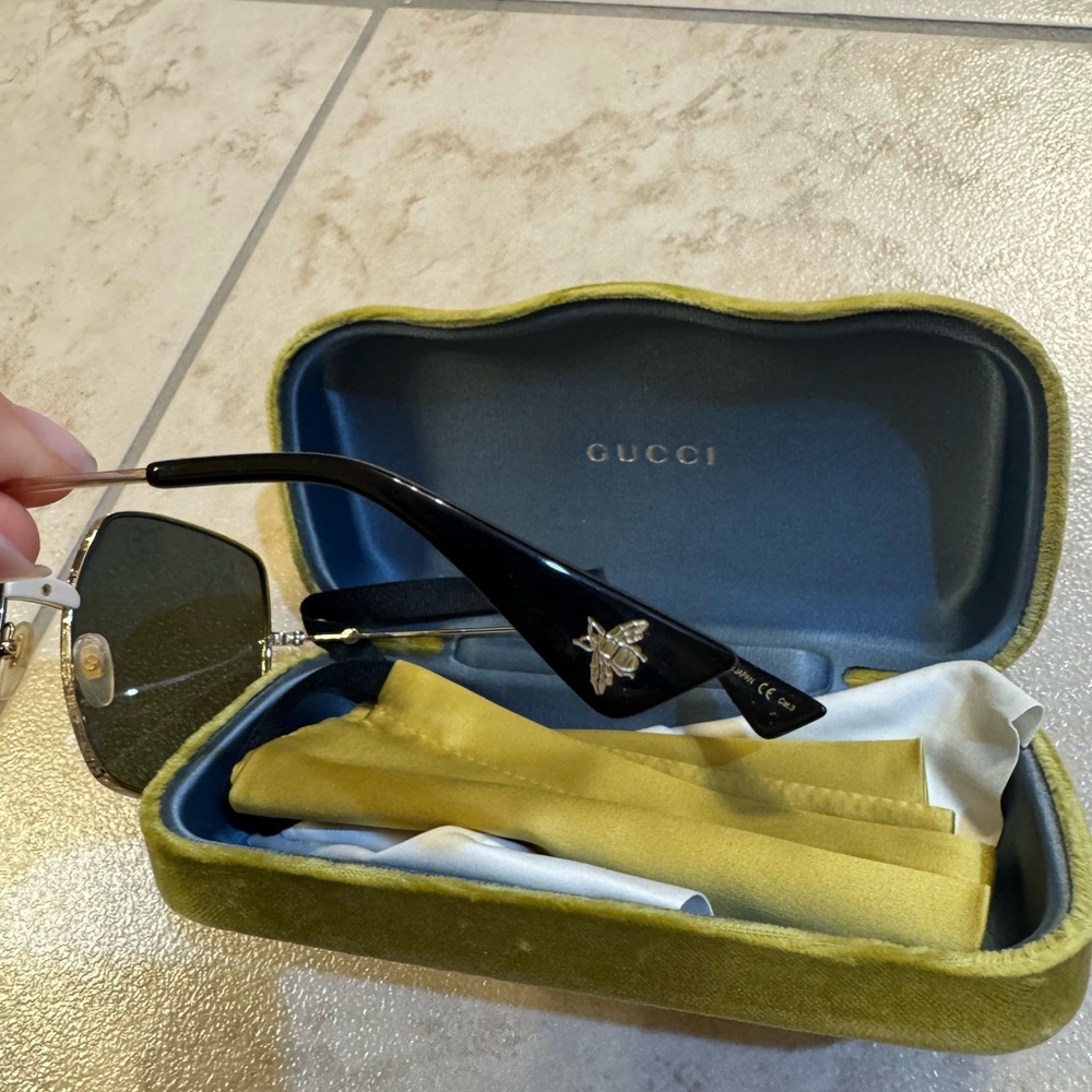 Gucci Square Sunglasses with Colorful GG Lenses - Picture 5 of 7